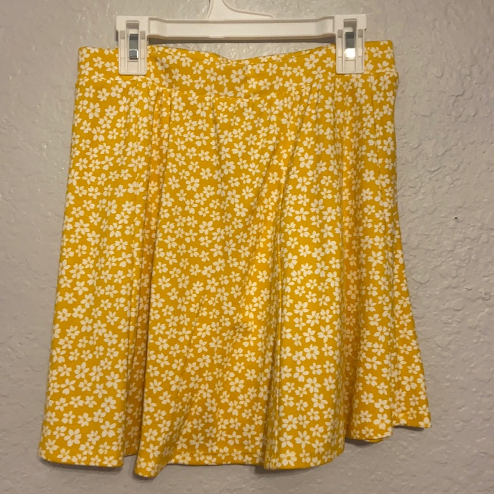 Never worn floral skirt